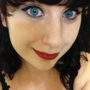 Meet your Posher, Alicia